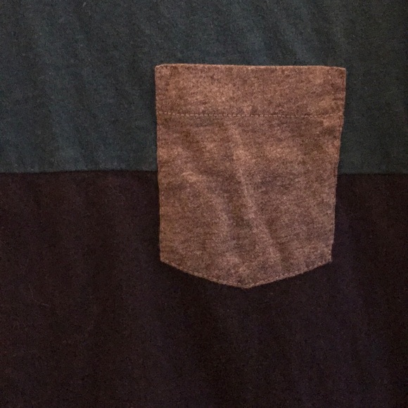 American Eagle Color Block Pocket T-Shirt - Picture 2 of 4